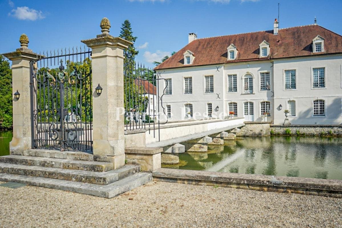 Historic 14th Century Château With Moats And Expansive Grounds 3
