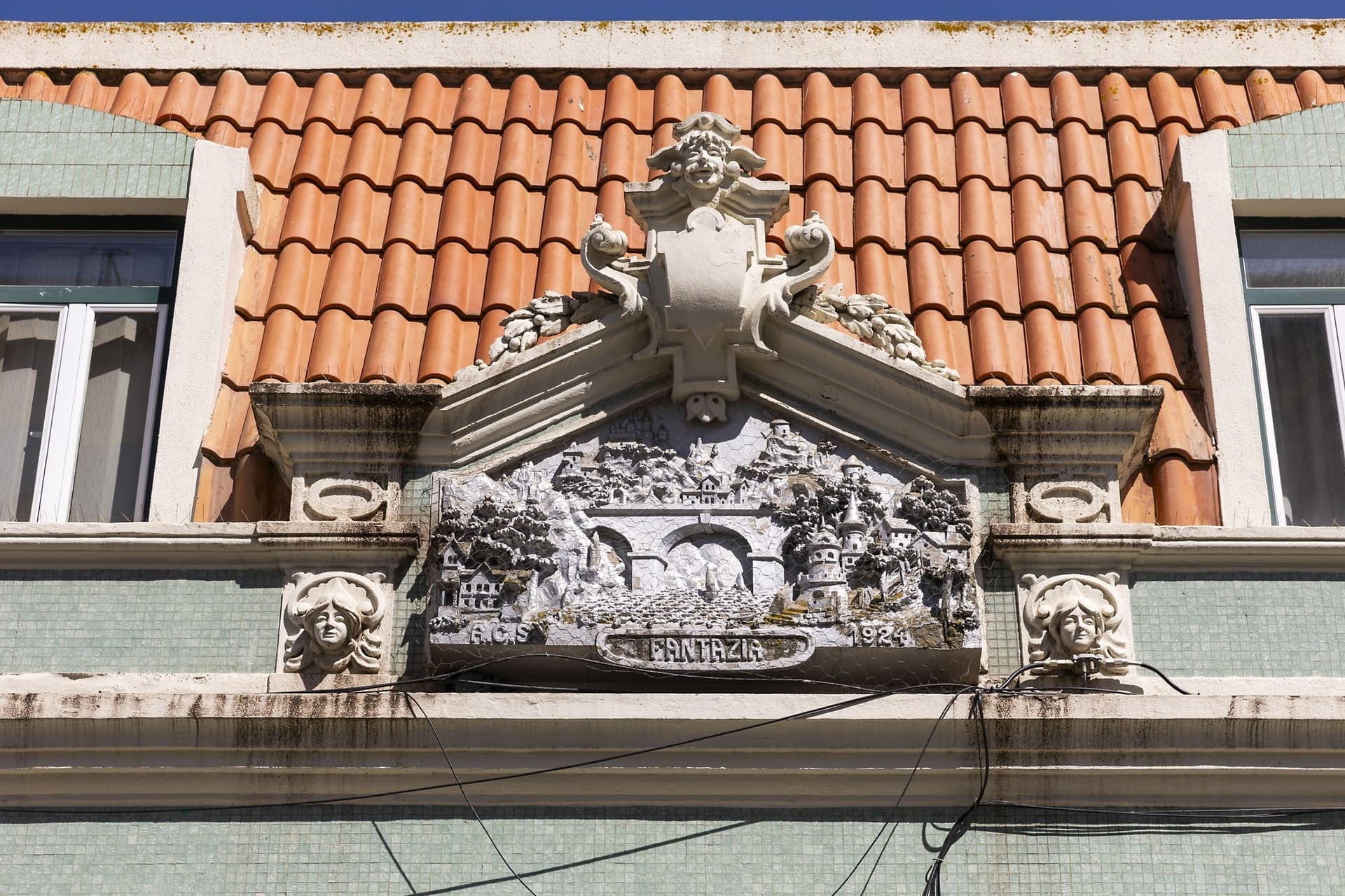 Historic Building With Investment Potential In Setúbal 5