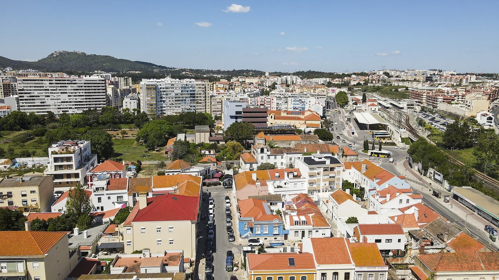 Historic Building With Investment Potential In Setúbal 4