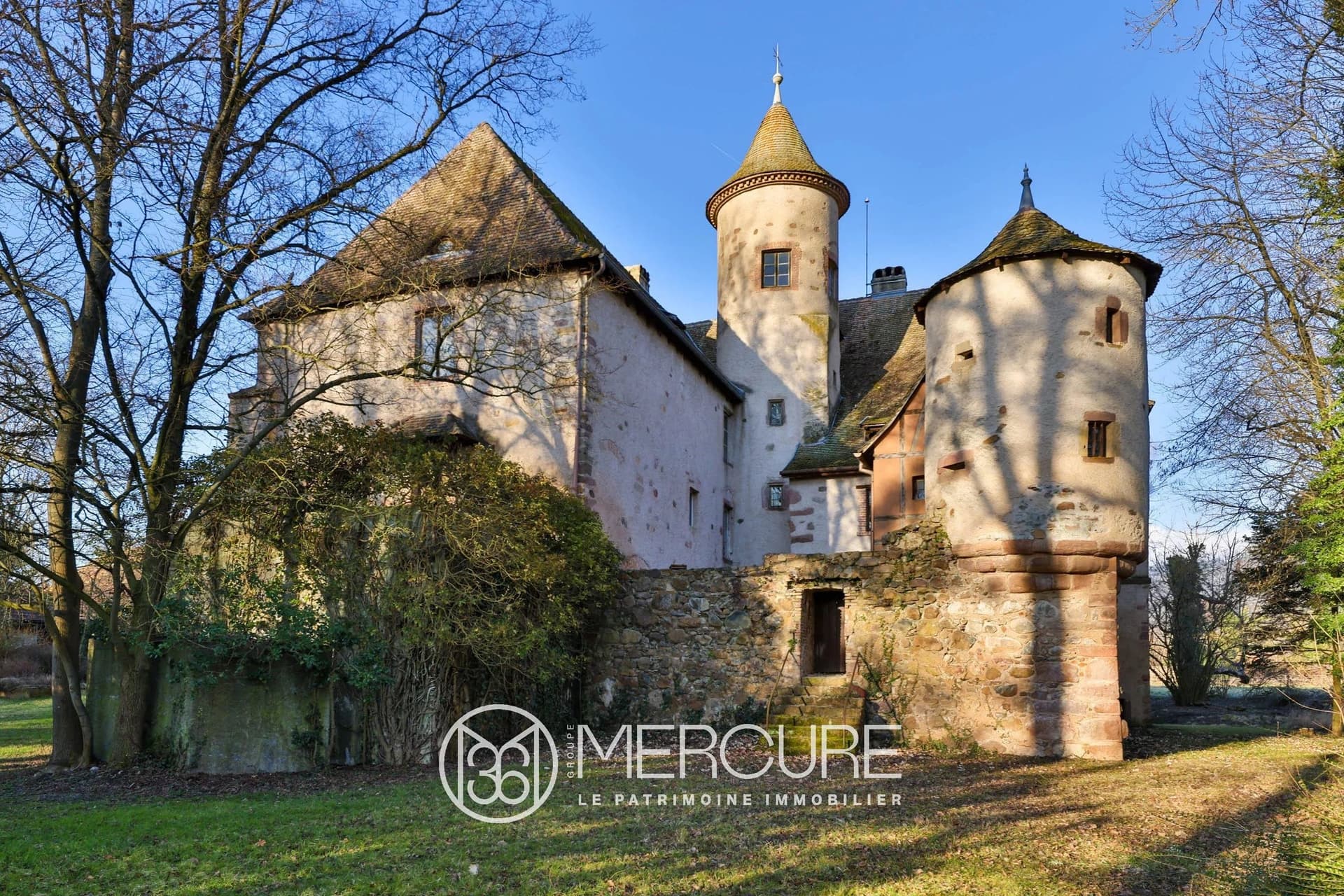 Historic 13th Century Château With 720 Sqm Living Space And 3.5 Hectare Park 2