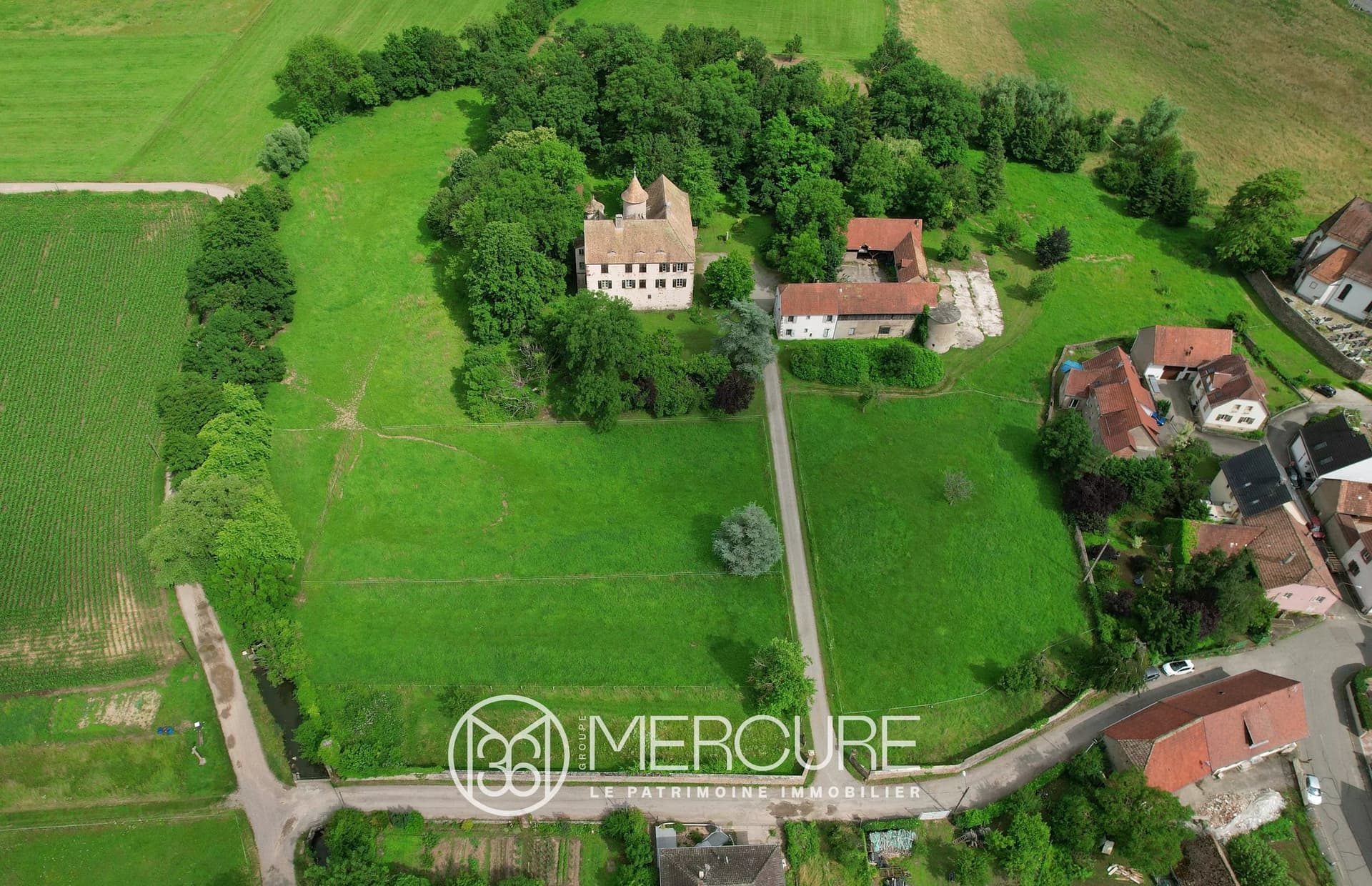 Historic 13th Century Château With 720 Sqm Living Space And 3.5 Hectare Park — Château for sale in Grand Est, France