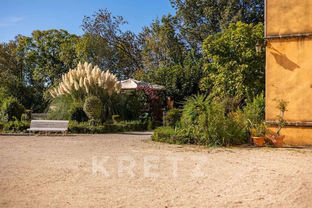 Elegant 18th Century Bastide With Extensive Grounds And Multiple Pools 5