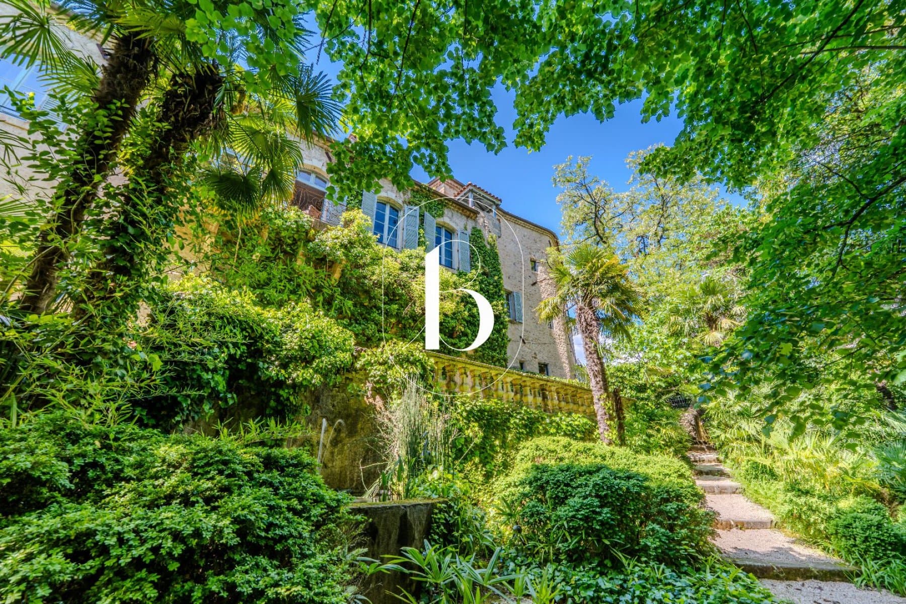 Château With 7 Bedrooms, 632 Sqm Living Space And 5000 Sqm Park 5