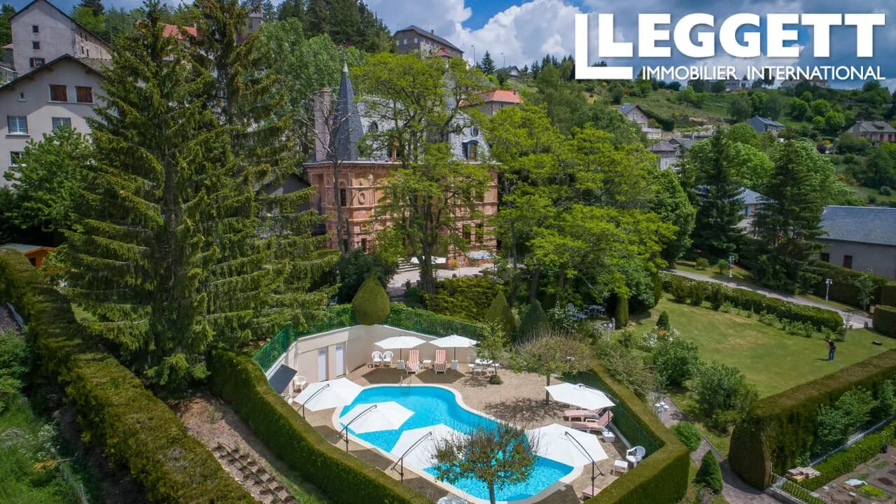 Elegant 1825 Château With Guest House, Pool, And Wellness Facilities 3