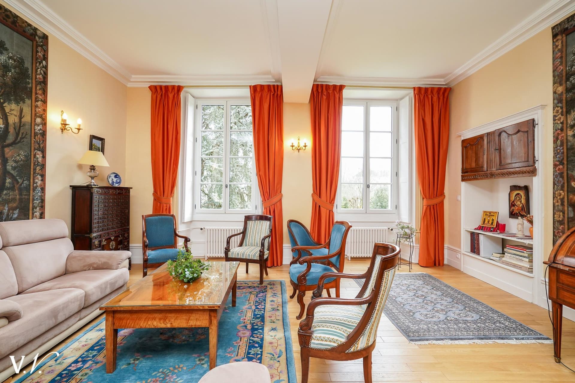 Charming Private Hotel With Guest House And Park 3