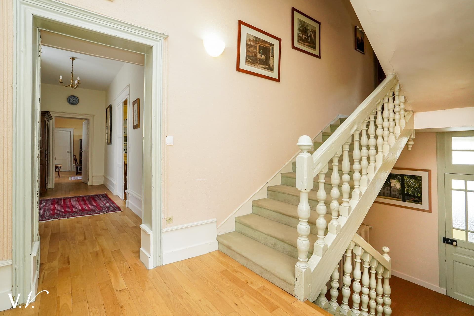 Charming Private Hotel With Guest House And Park 5