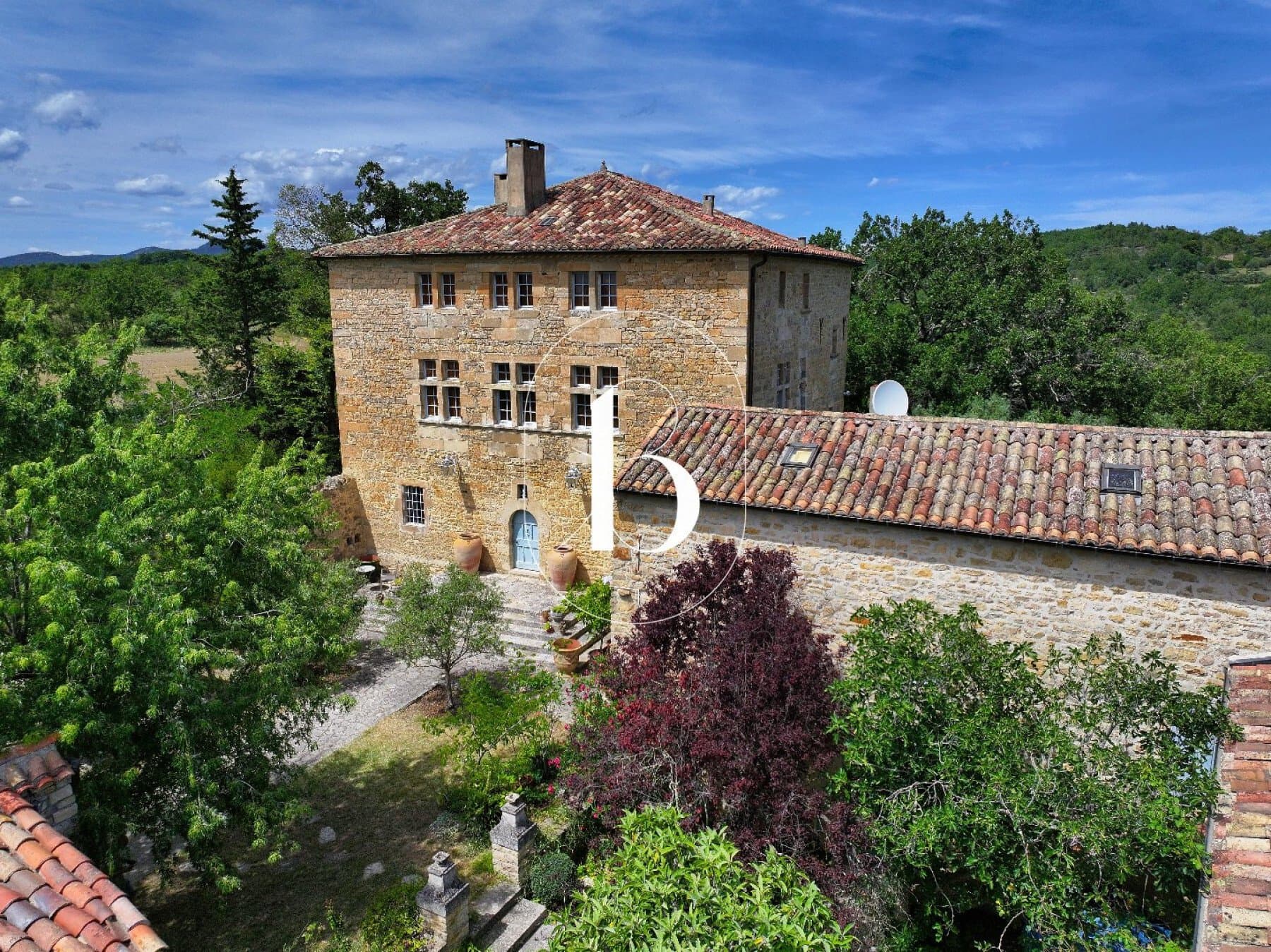 Magnificent 17th Century Castle With Swimming Pool And Panoramic Views 5