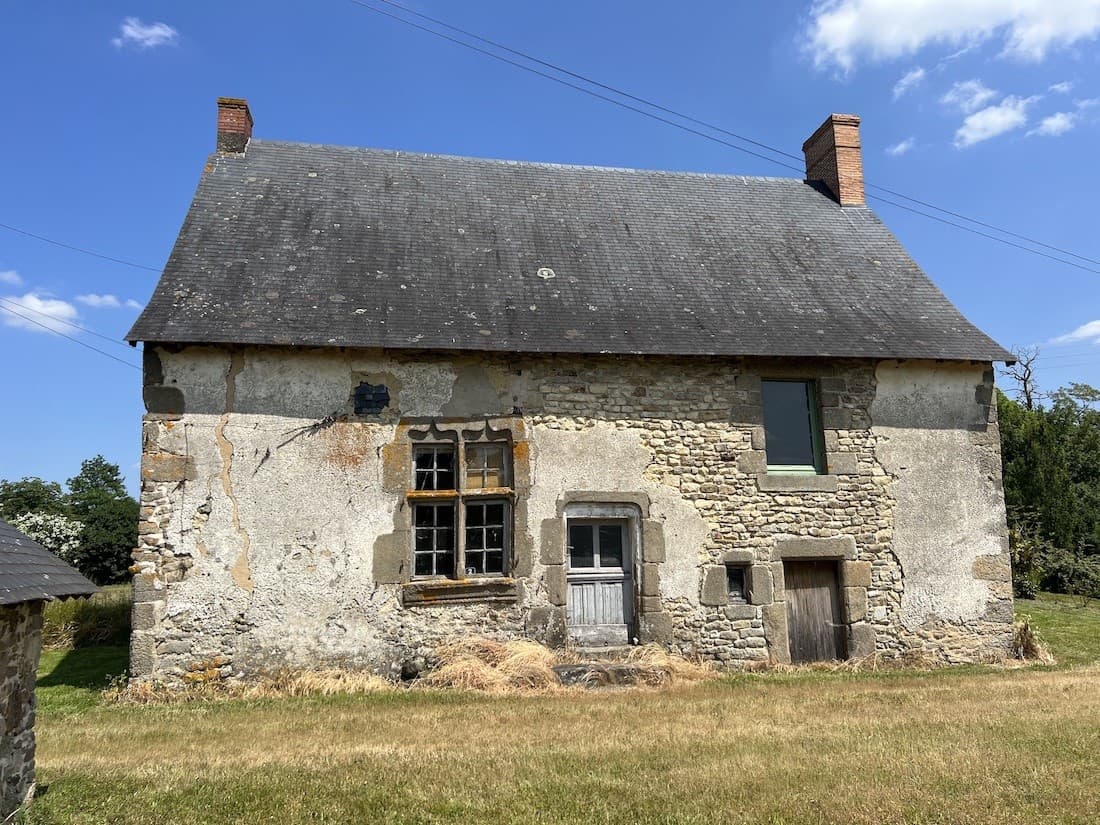 Charming Castle With 3 Bedrooms — in Mayenne, Pays de la Loire