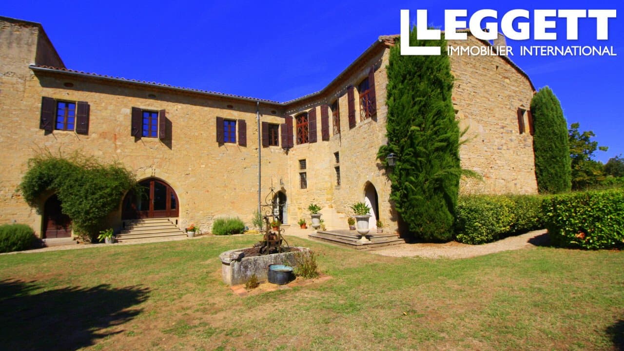 Stunning 13th Century Castle Fully Restored With 2 Hectares Of Land