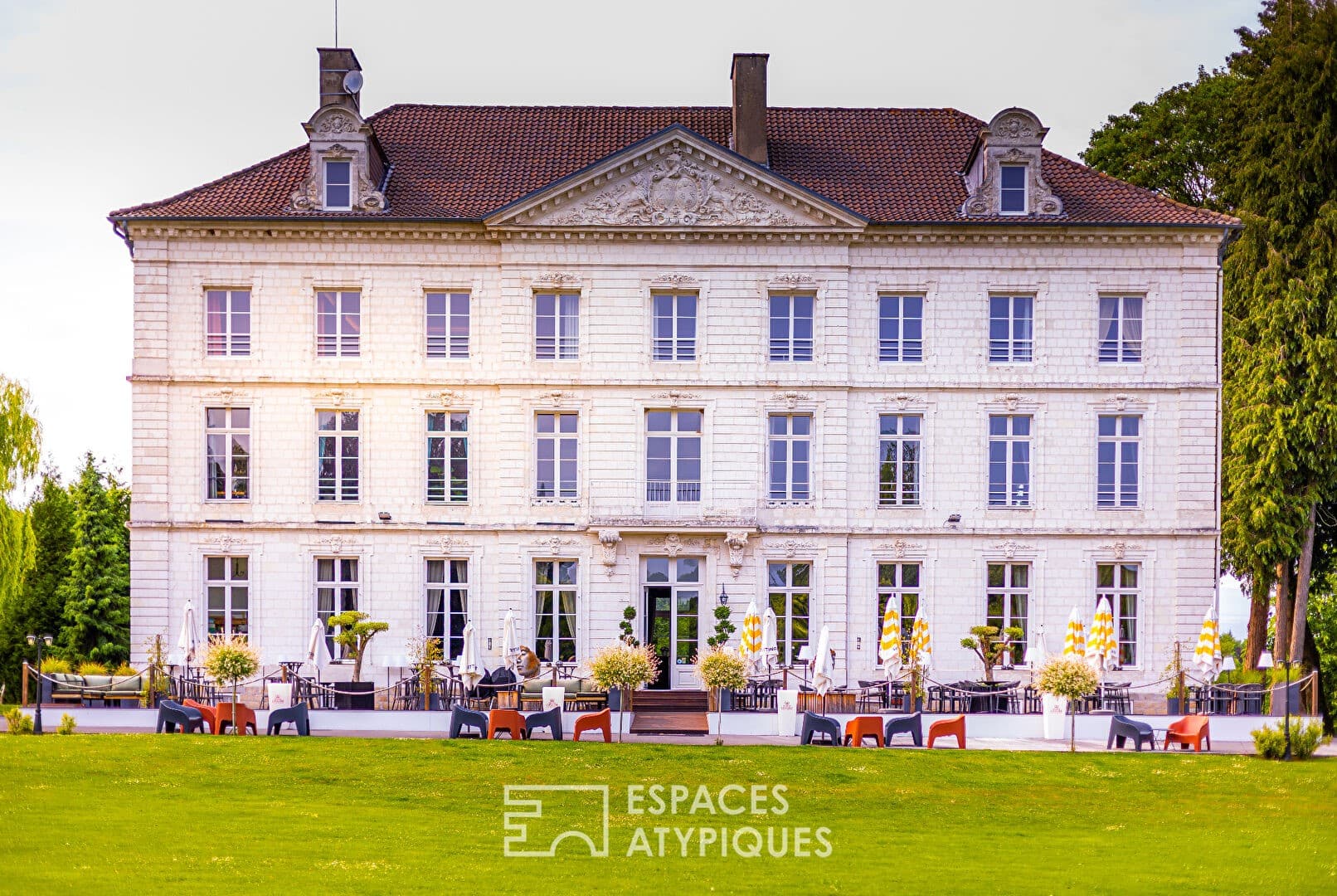 Magnificent 19th Century Castle With Event Venue And Heated Infinity Pool 2