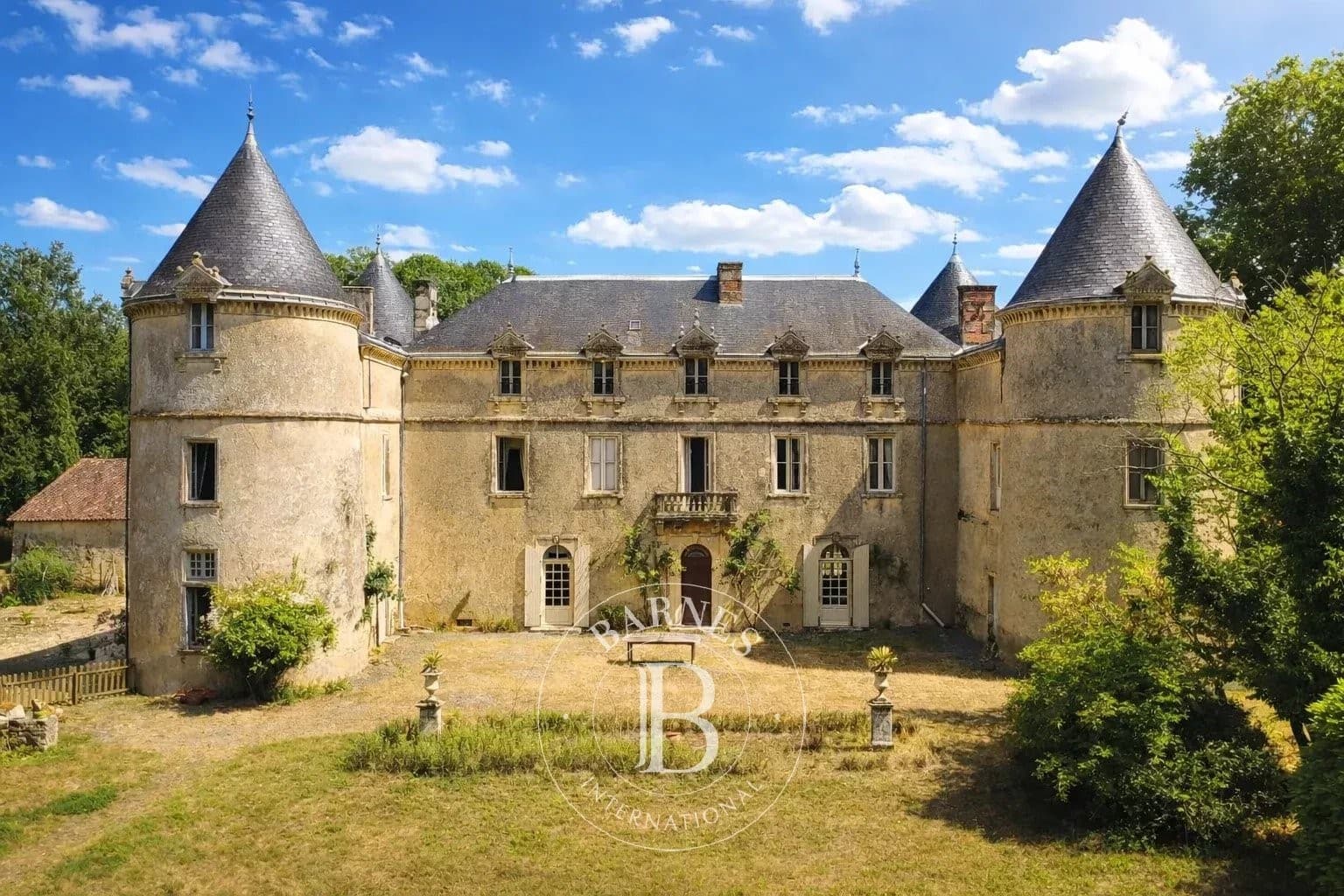 Historic 14th-15th Century Château Surrounded By 10 Hectares Of Parkland — Château for sale in Vendée, France
