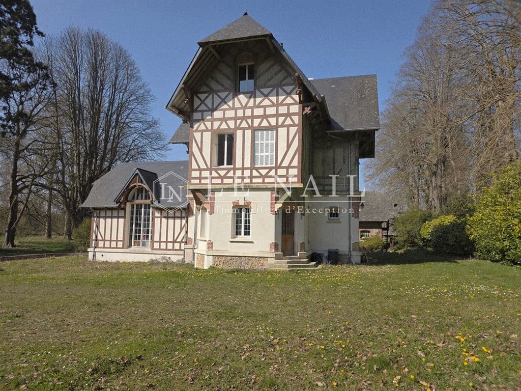 19th Century Château With Holiday Cottages And Scenic River Views 3
