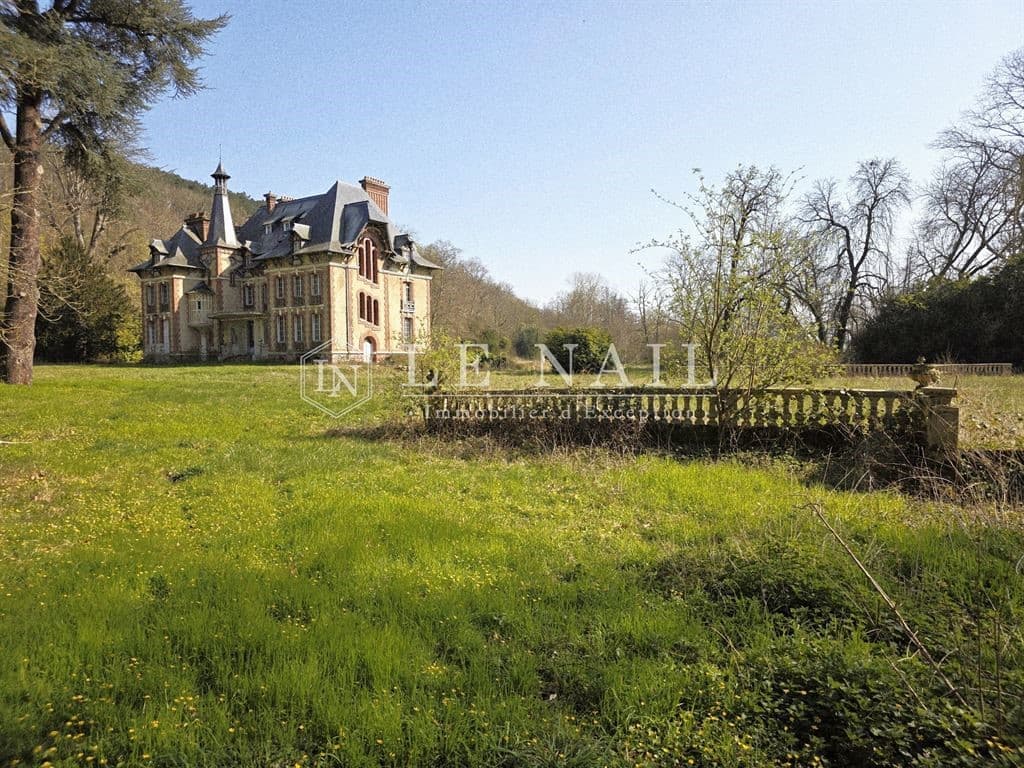 19th Century Château With Holiday Cottages And Scenic River Views 4