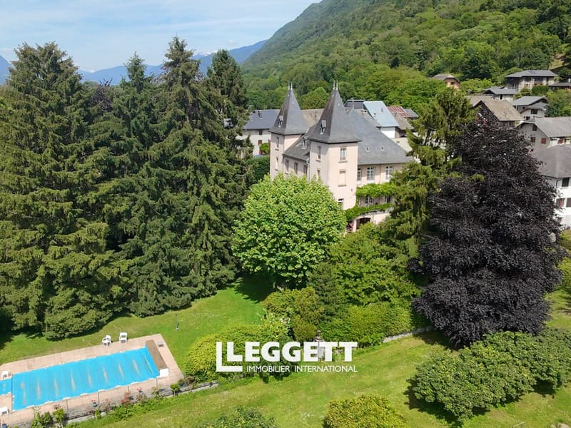 Stylish Château with Development Potential Near Albertville 3