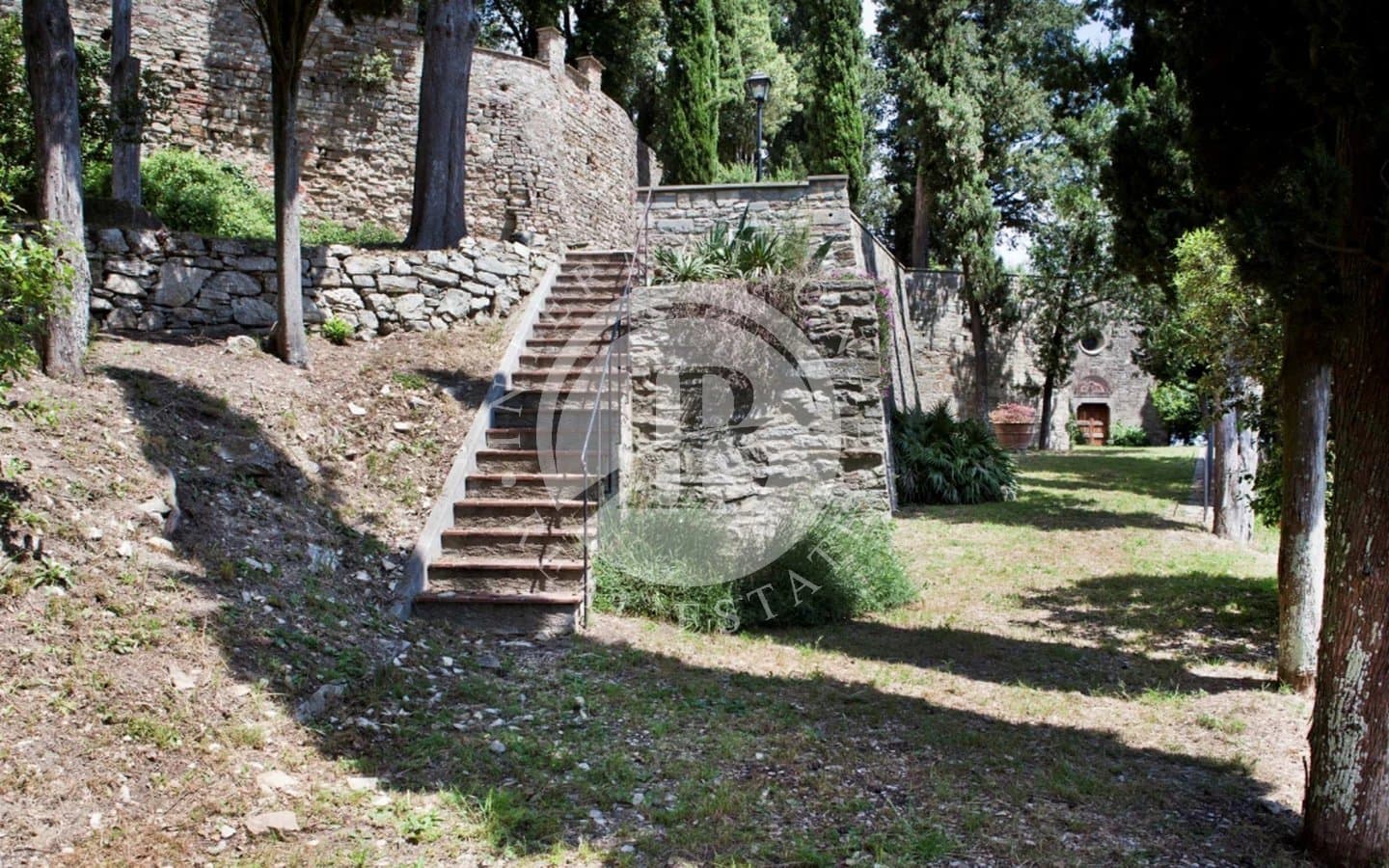 Historic Castle With Panoramic Views And Private Chapel In Tuscany 4
