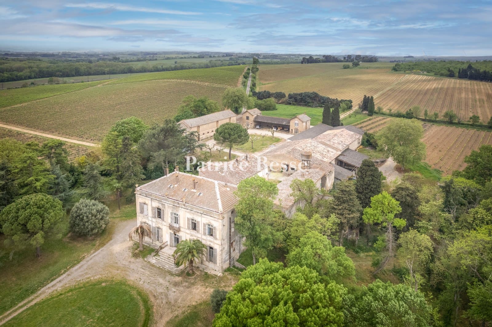 Historic Manor House With Vineyard And Outbuildings Near Carcassonne 2