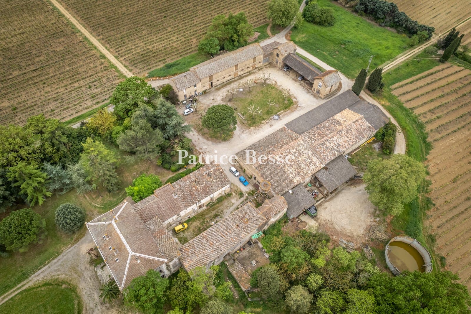 Historic Manor House With Vineyard And Outbuildings Near Carcassonne 4