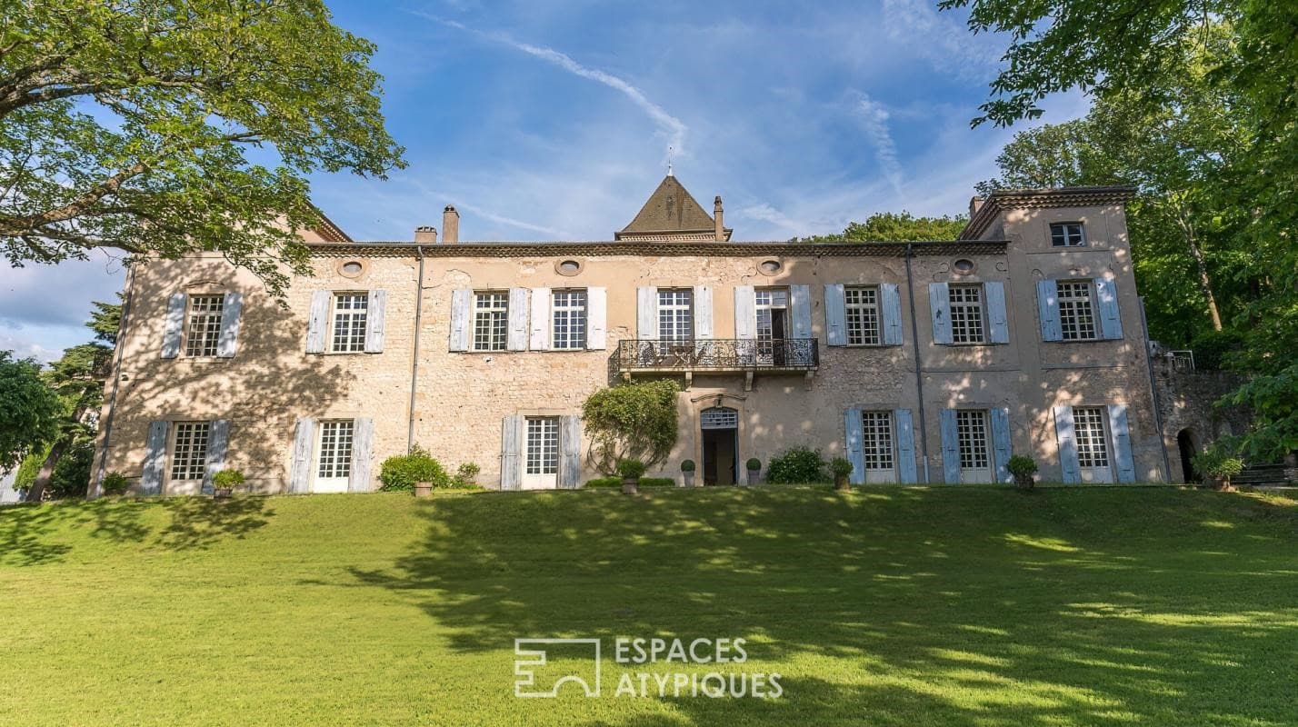 Exceptional Manor House with Historical Significance and Modern Amenities — Manor House for sale in Drôme, Auvergne-Rhône-Alpes