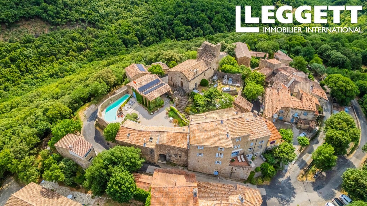 Exceptional 17th Century Château With Heated Pool And Breathtaking Views 3