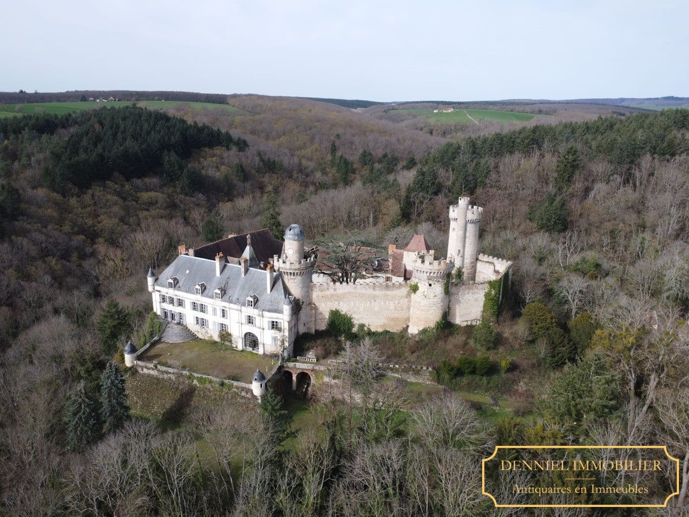 Historic Castle of Veauce with 8.3 Hectares and Stunning Views 4