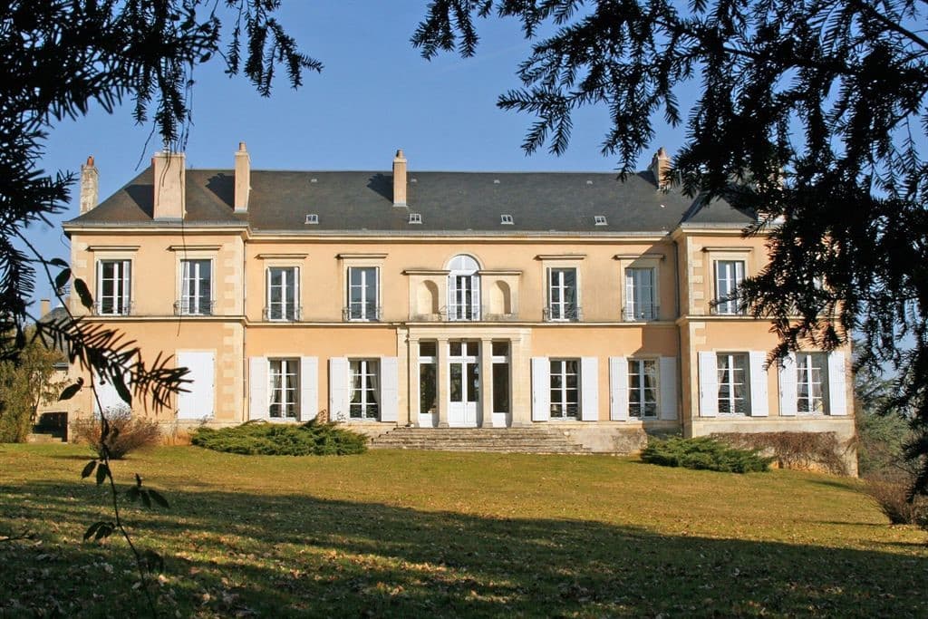 Castles for sale in Vienne