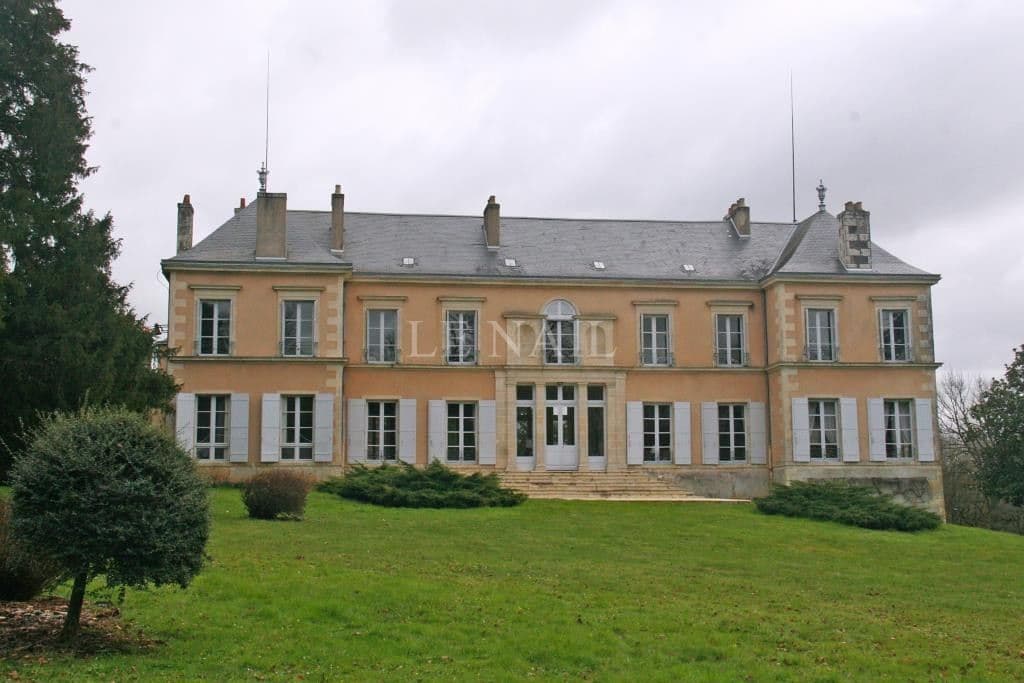 Beautiful Early 19th Century Château Near Poitiers 2