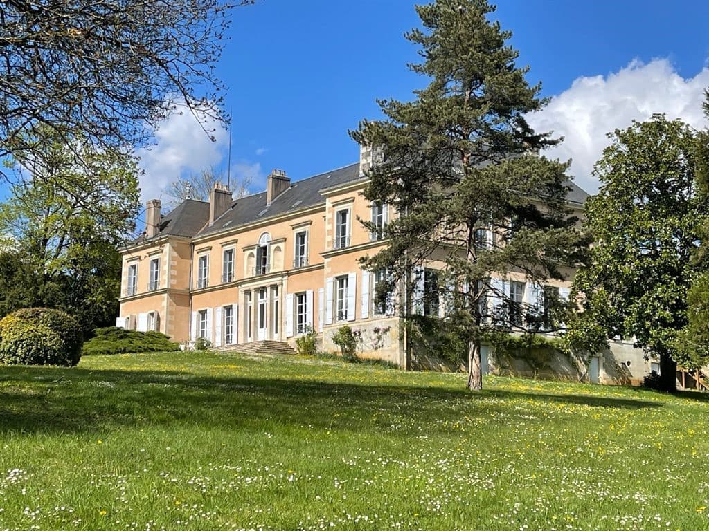 Beautiful Early 19th Century Château Near Poitiers 3