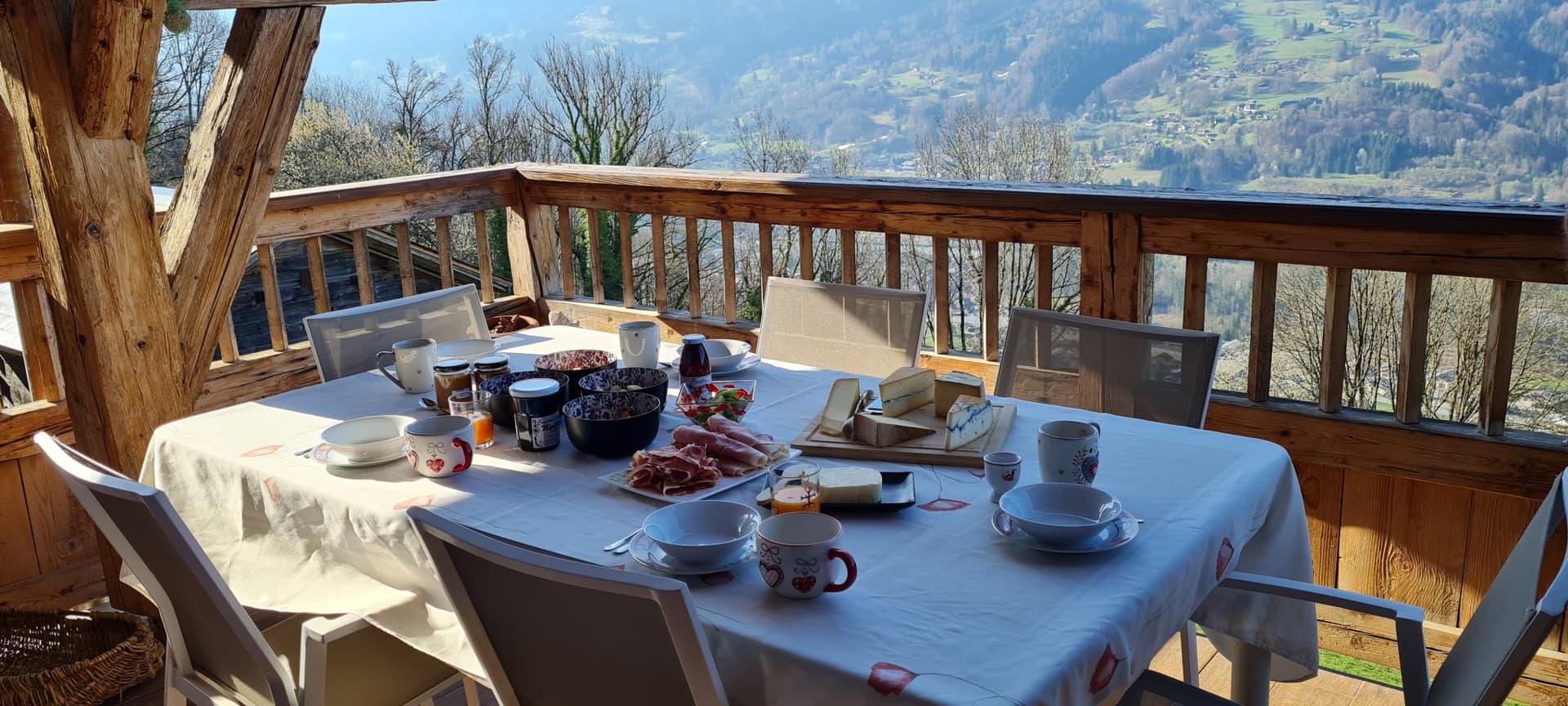 Exceptional Estate with Mountain Views and 17,000 m² of Natural Land — in France