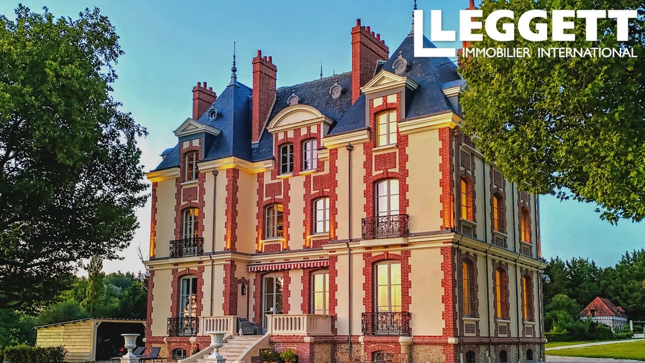 Elegant 19th Century Château With Equestrian Facilities In Normandy — Château for sale in Calvados, France