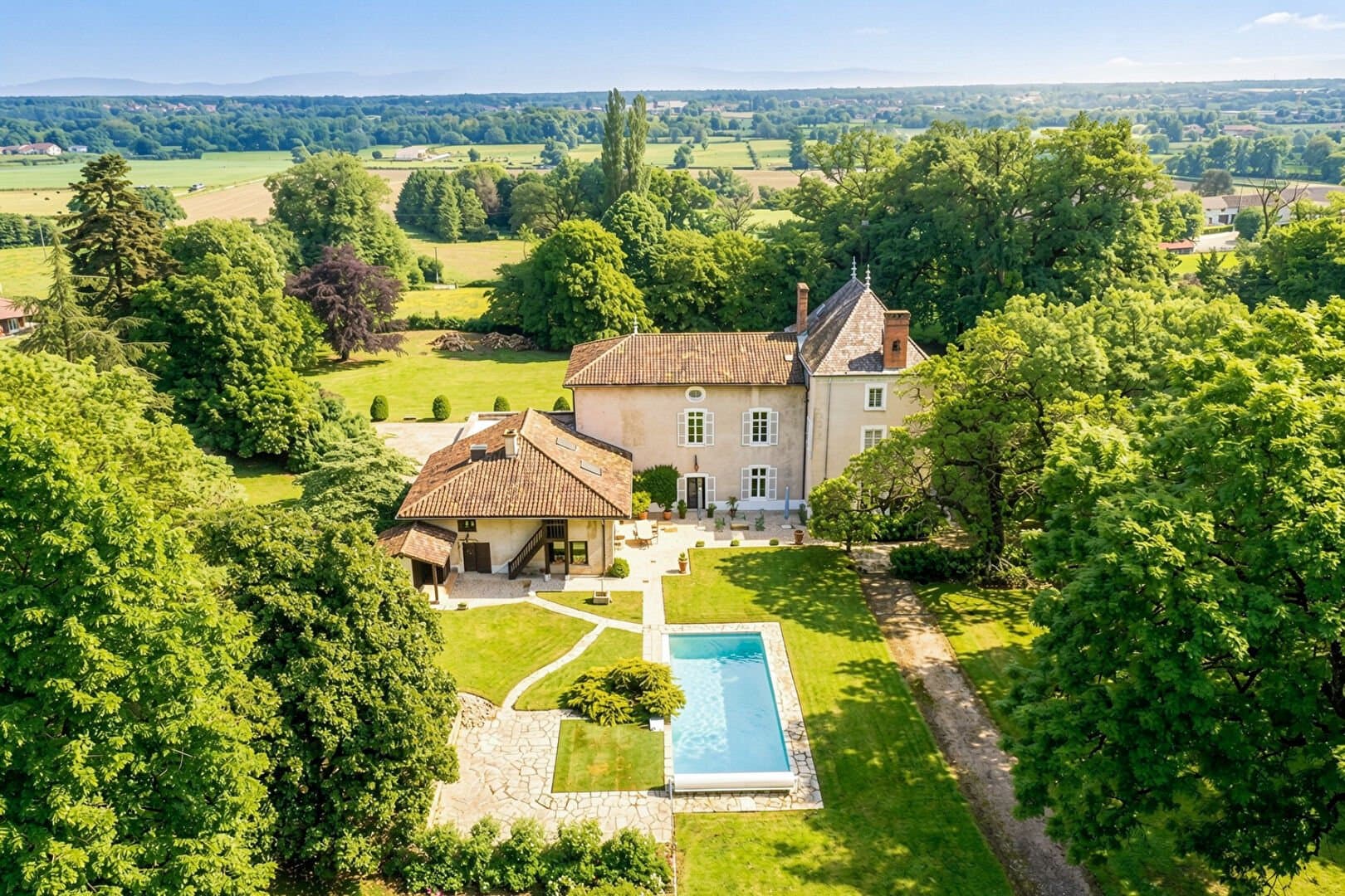 Characterful Castle with 700 Sqm Living Space and Expansive Park 2