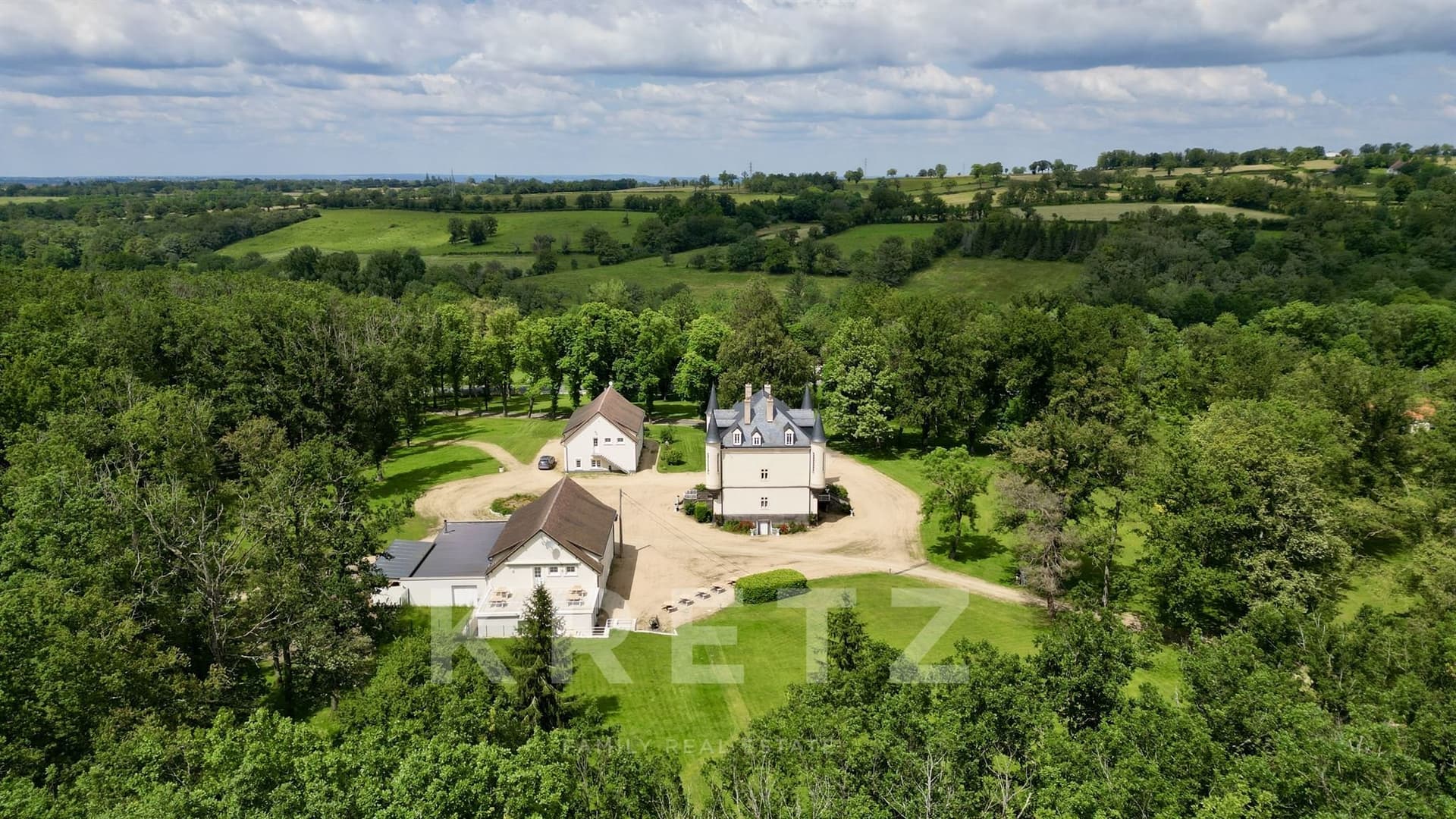 Renovated Château With 570 Sqm Living Space And 30 Hectare Park 3