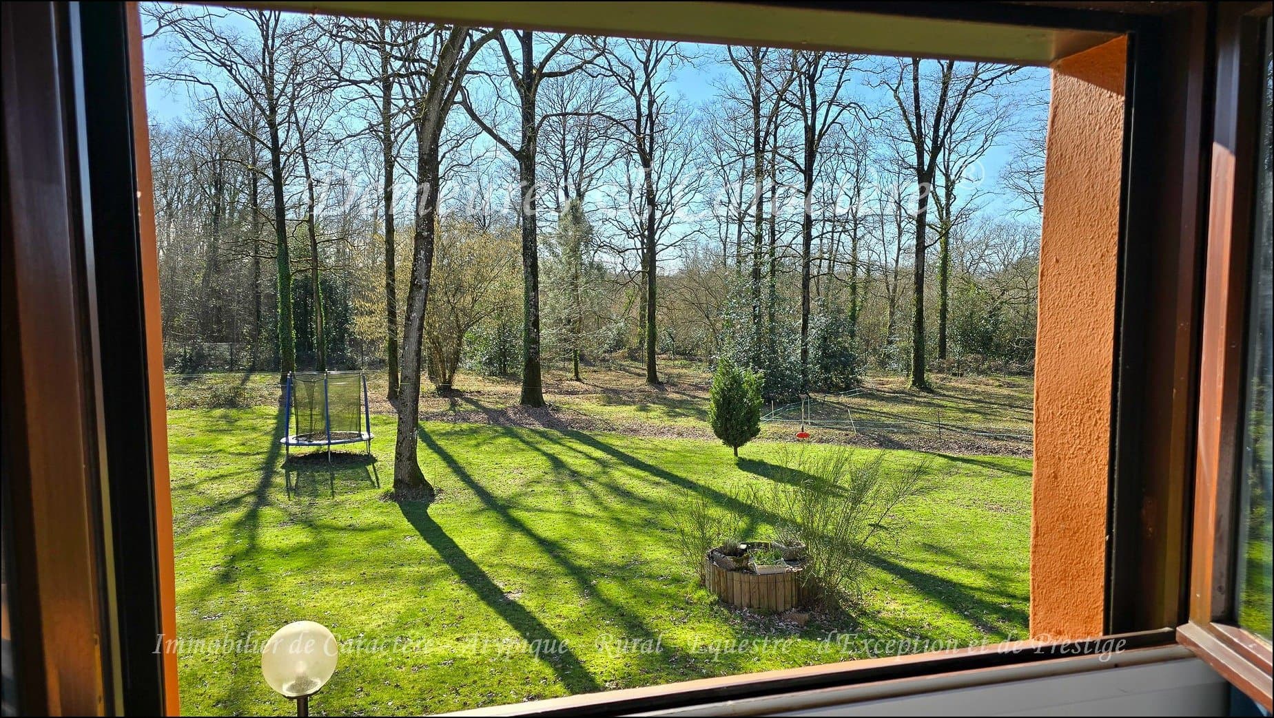 Exceptional Architect-Designed House on 5 Hectares with Fish Pond 3