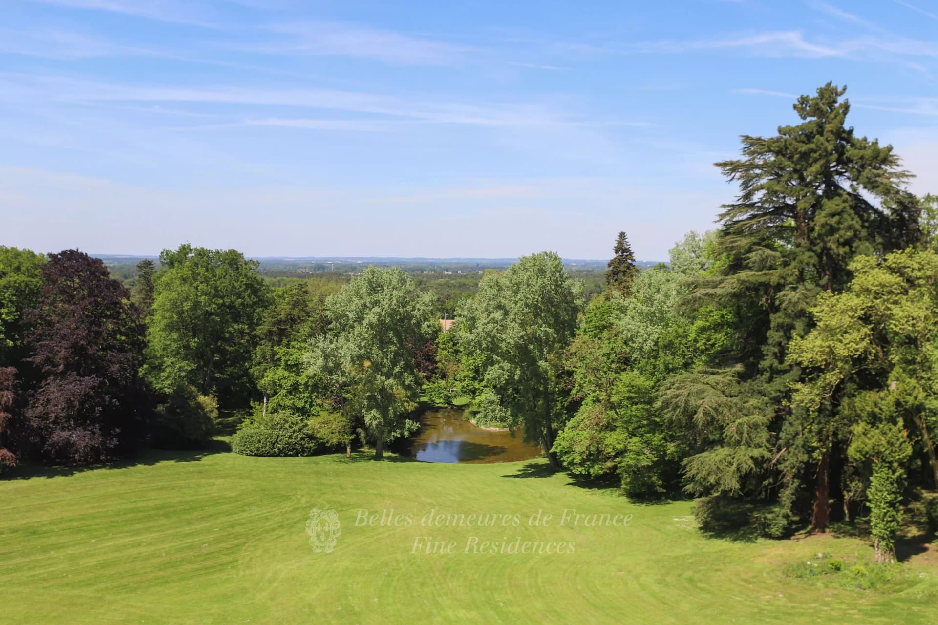 Meticulously Restored 19th Century Château With Pool And Tennis Court 4