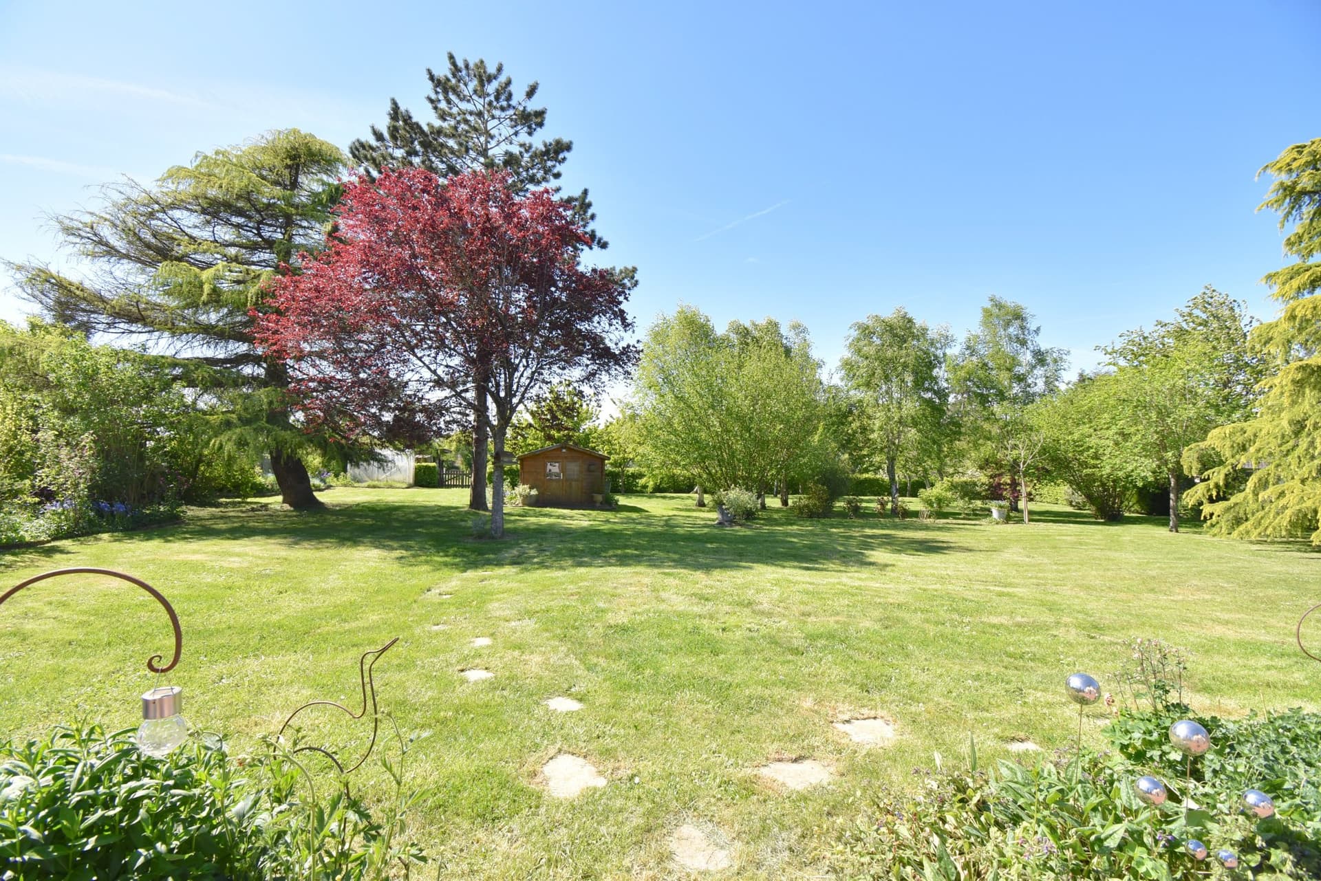 Charming Renovated Farmhouse With 6 Bedrooms And Wooded Park 5