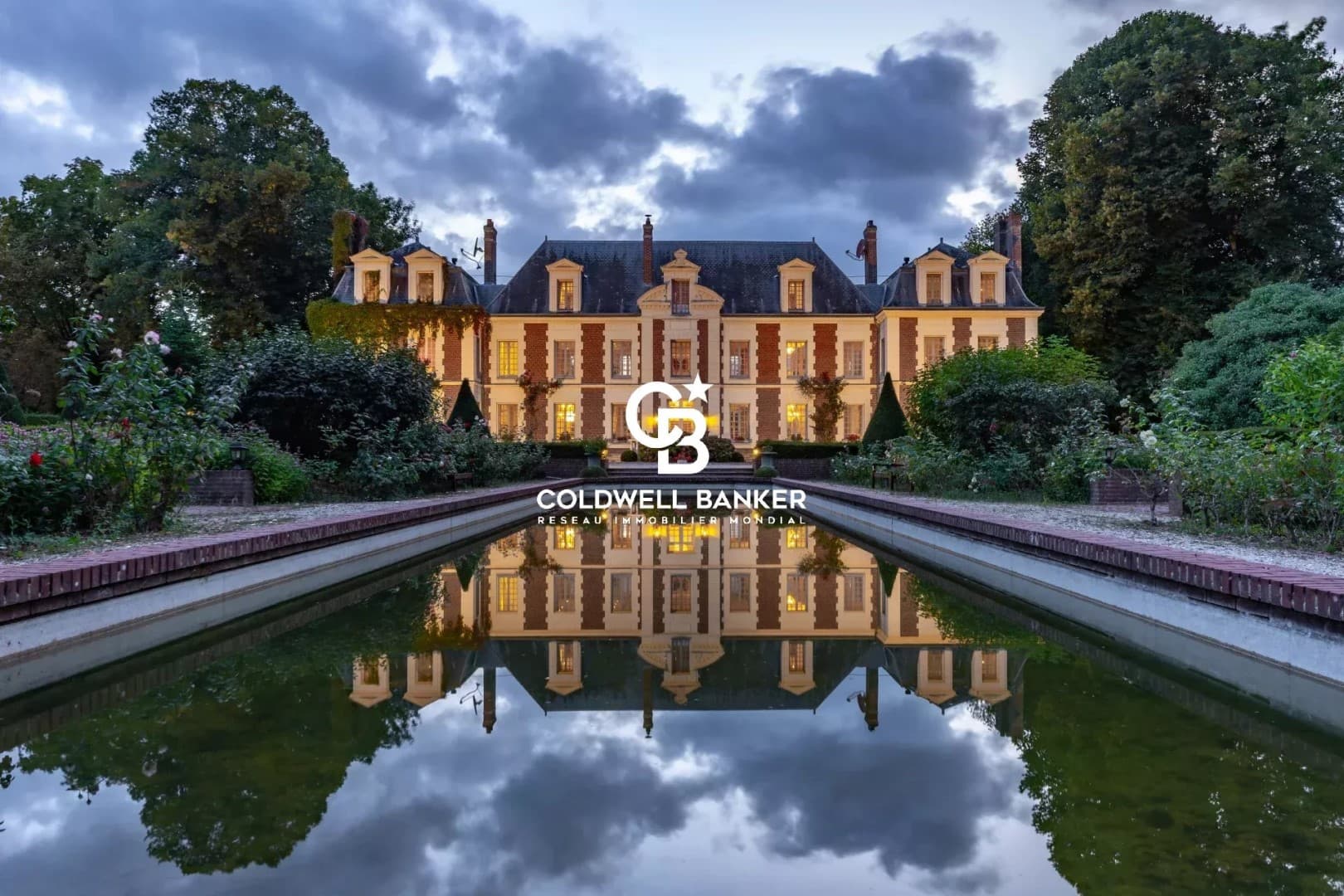Elegant Château With 7 Bedrooms And Beautiful Gardens 2