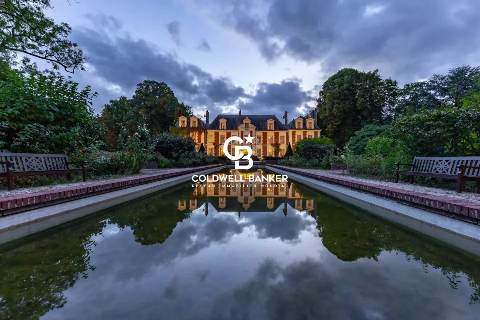 Elegant Château With 7 Bedrooms And Beautiful Gardens 5