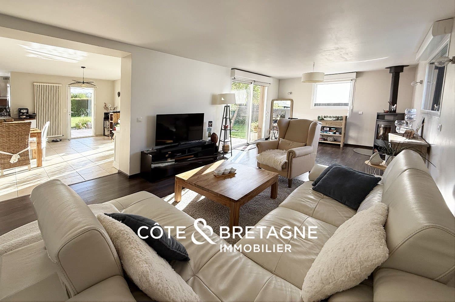 Charming Architect-Designed House With Garden In Pordic 4
