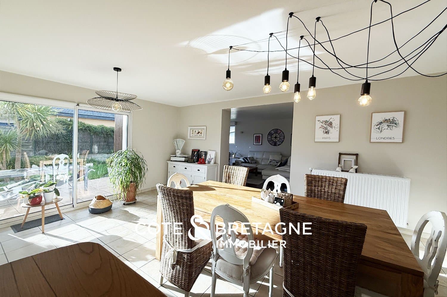 Charming Architect-Designed House With Garden In Pordic 5