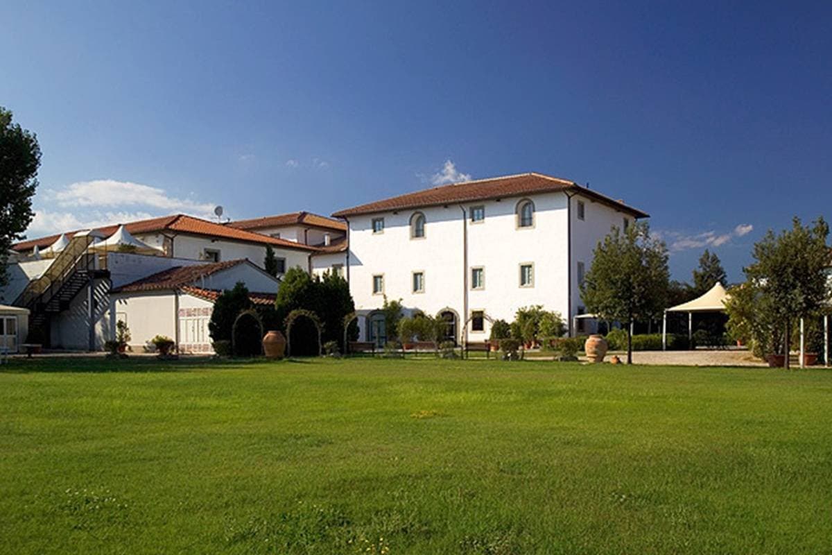 Medicean Estate in the Heart of Tuscany with 35 Apartments 4