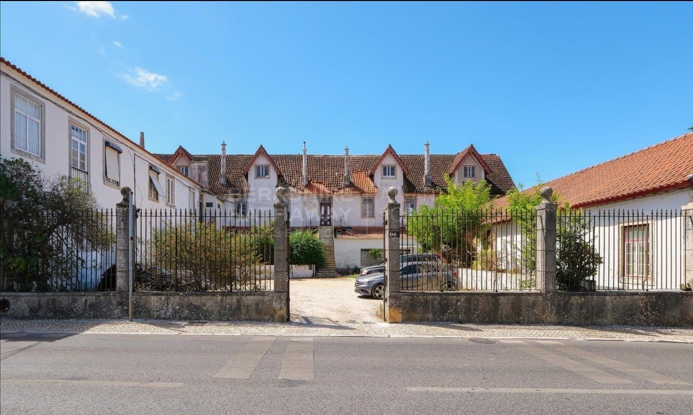 Historic Palace Complex in Prime Carcavelos Location — Palace for sale in Portugal