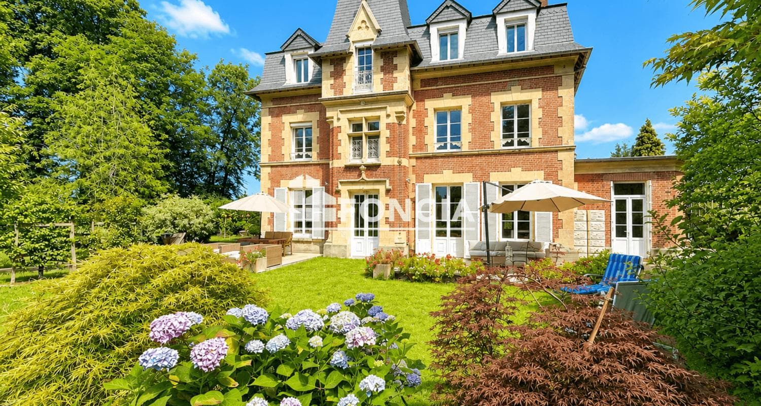 Charming 19th Century Castle with 9 Bedrooms 3