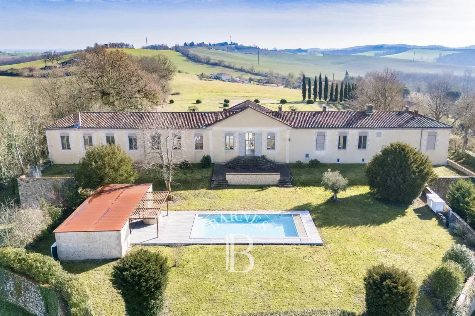 Elegant 1750s Charterhouse With Pool And Scenic Views 4
