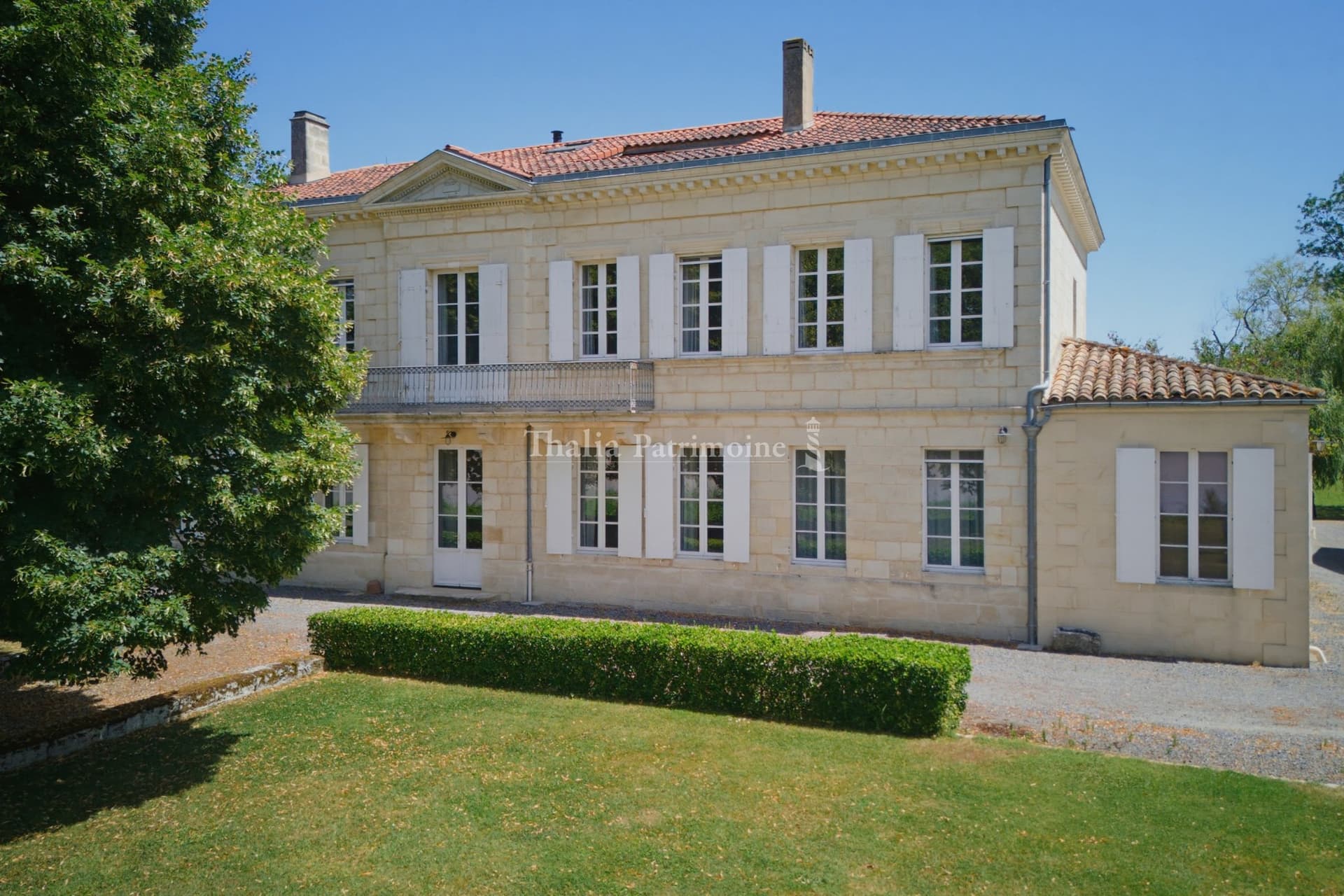 Magnificent 18th Century Manor House With Heated Pool And Extensive Grounds 2