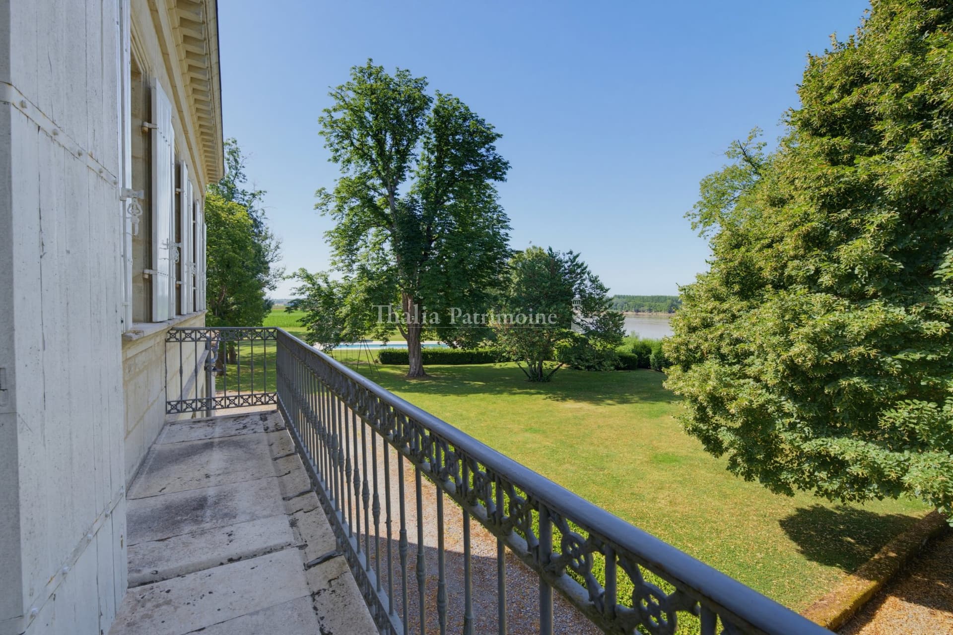 Magnificent 18th Century Manor House With Heated Pool And Extensive Grounds 5
