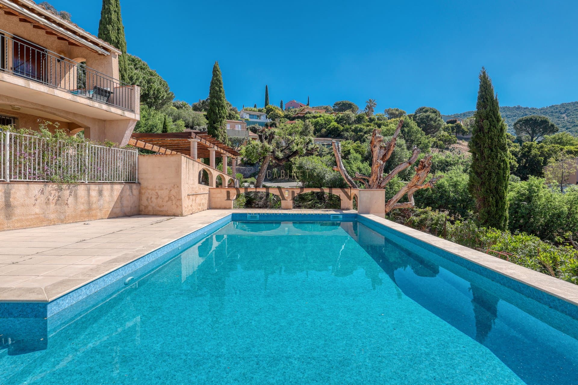 Spacious Villa With Independent Apartment And Sea View 5