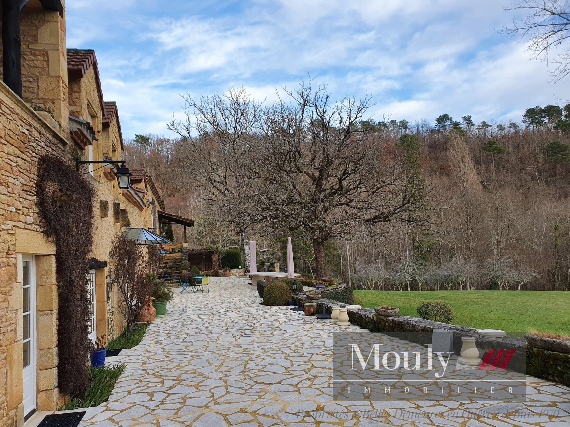 Charming Residence With Dovecote, Swimming Pool, And 7 Bedrooms 4