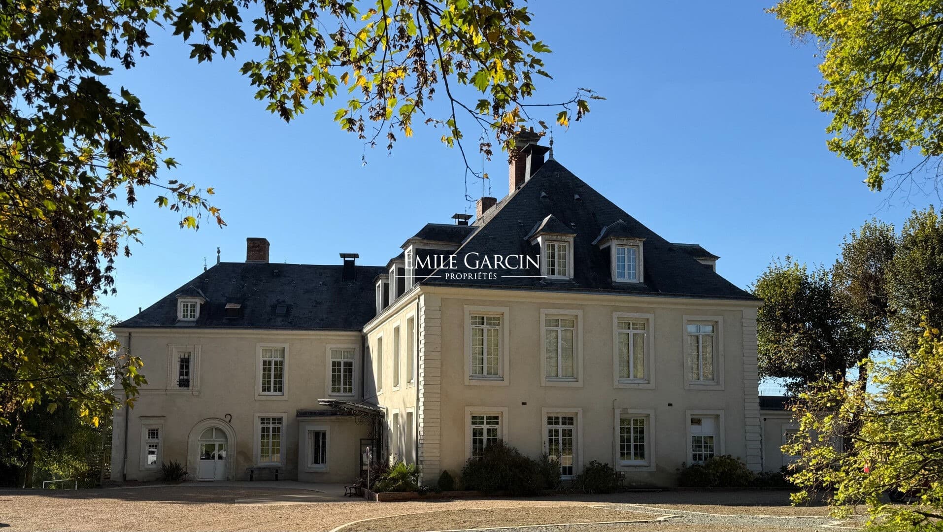Castle 600 Sqm 11 Bedrooms 2