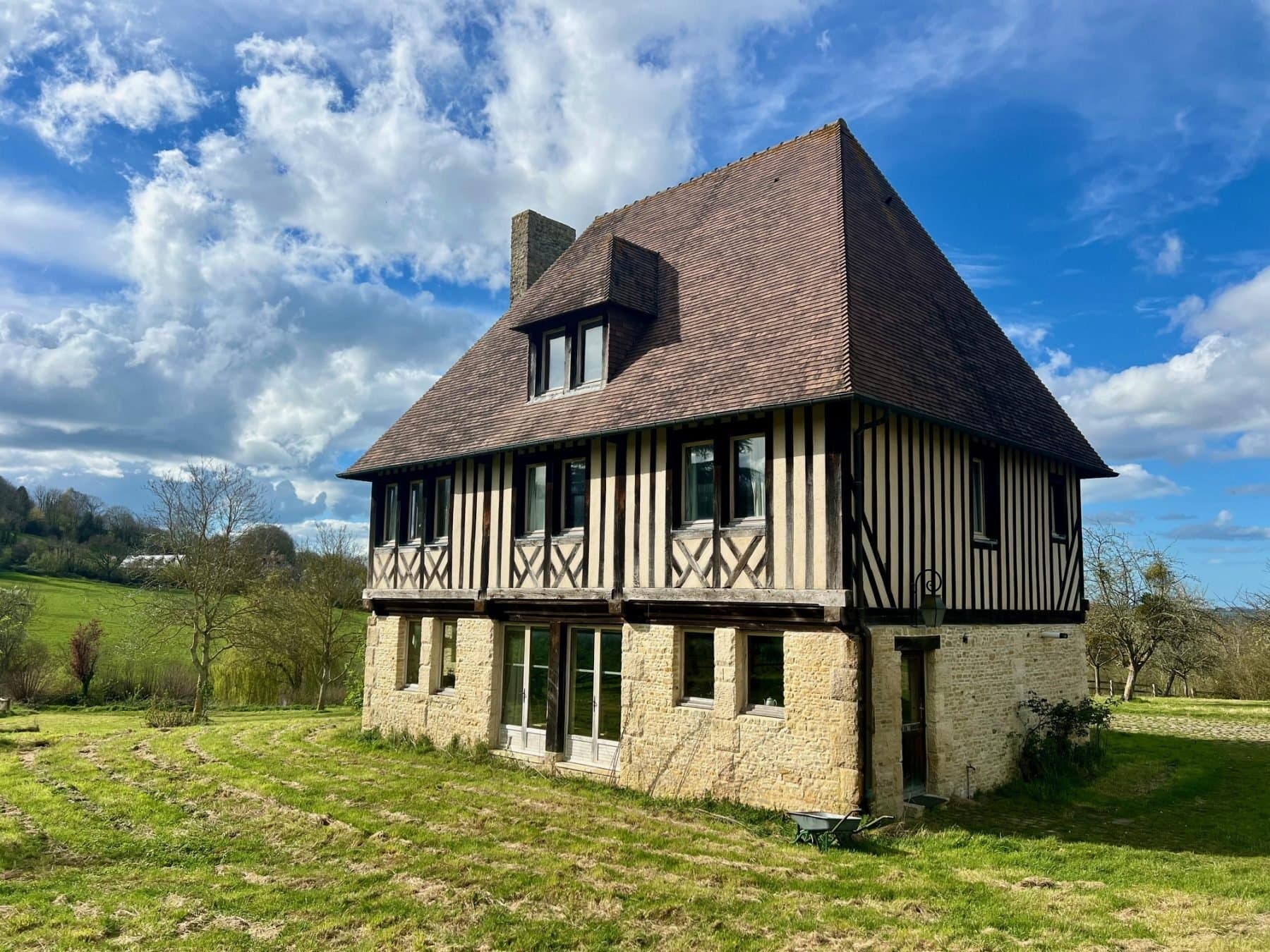 Charming Normandy Manor With Stable And Paddock