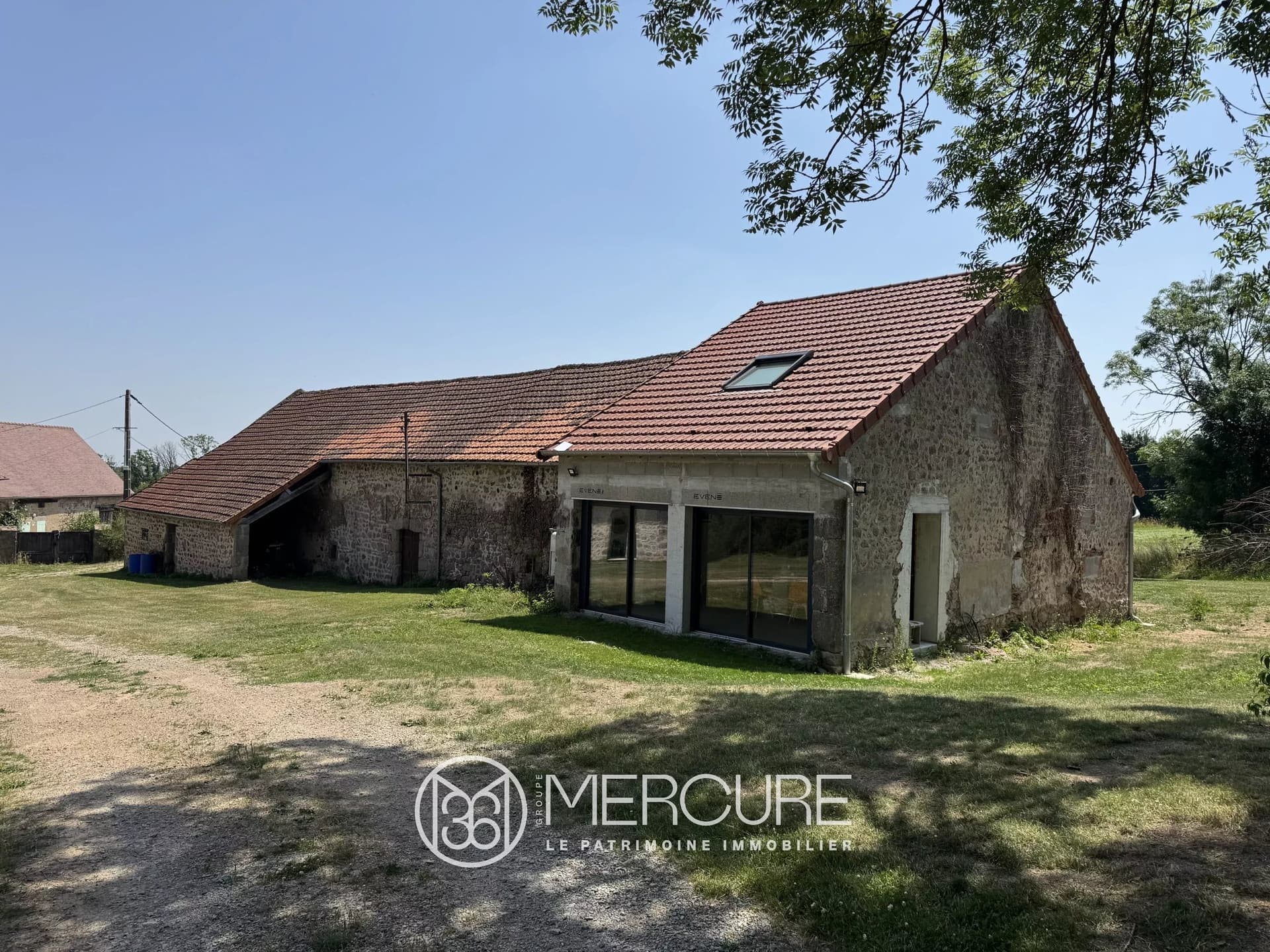 Historic 14th And 15th Century Château With Guesthouse And 9 Hectares 4