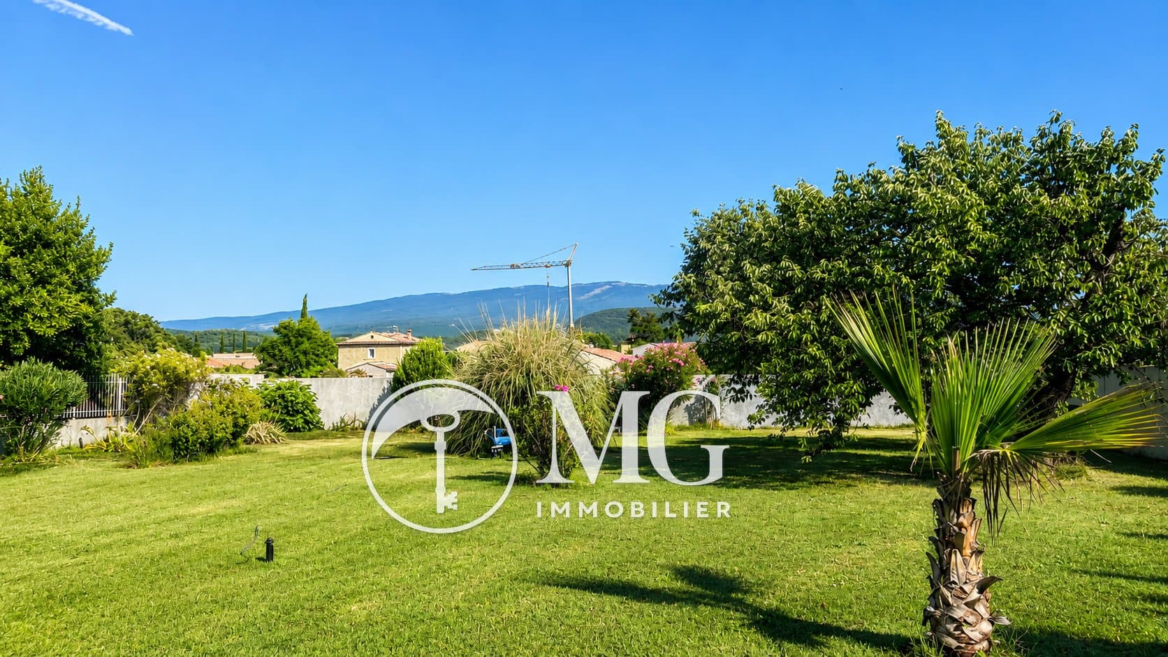 Charming House With Covered Pool And Beautiful View Of The Pénitents 4